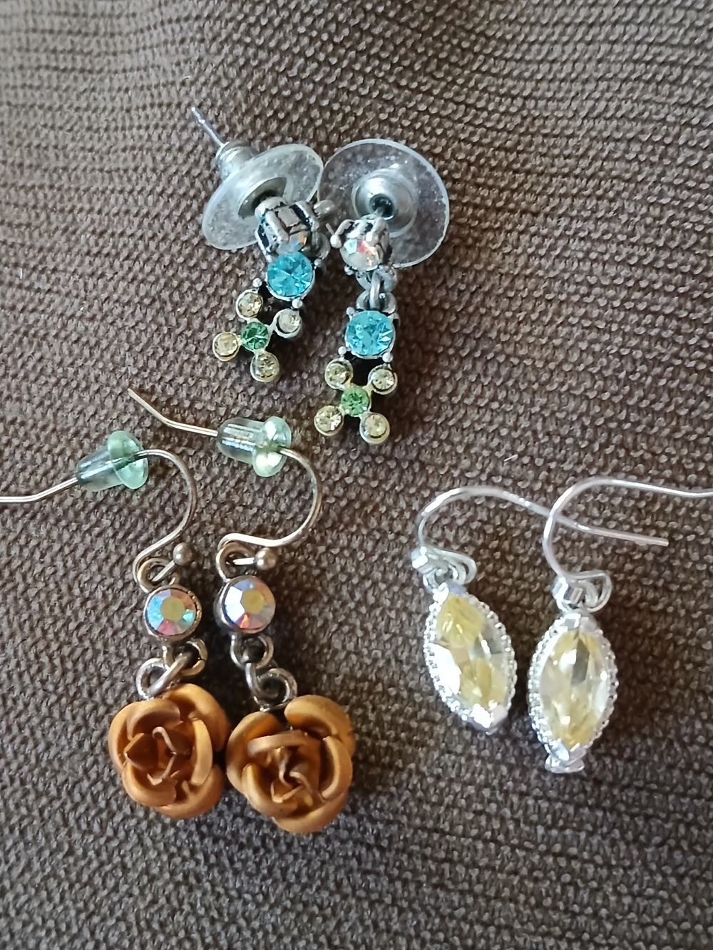 Assorted Womenβs Drop Earrings Set in Turquoise, Green, Yellow and Bronze PRETTY